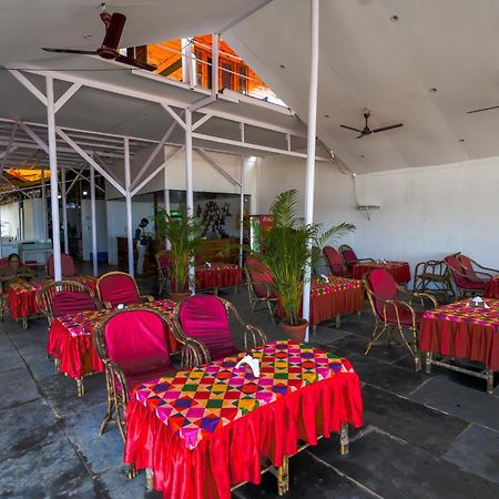 Om Sai Beach Resort Agonda Bagian luar foto