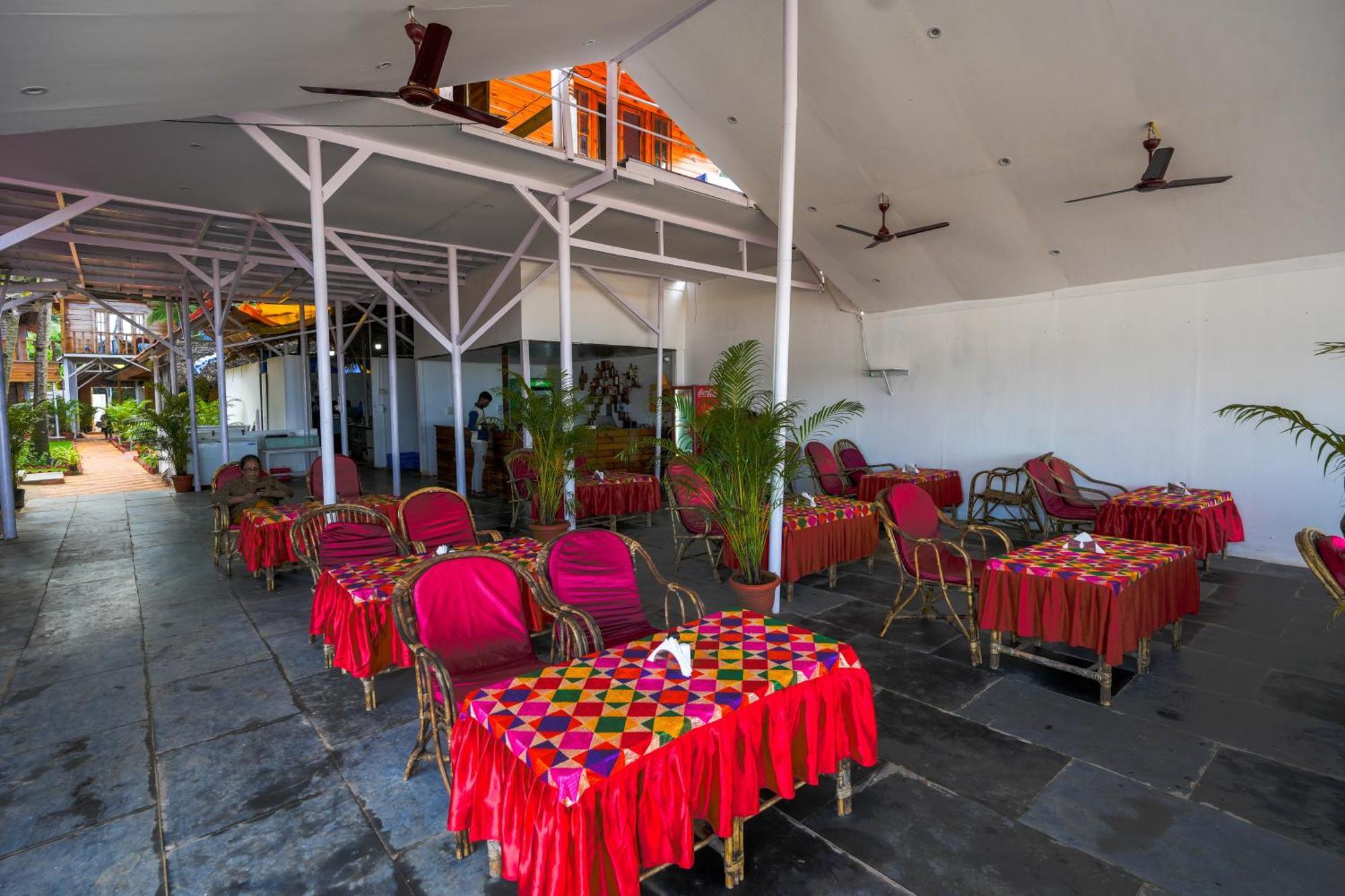 Om Sai Beach Resort Agonda Bagian luar foto